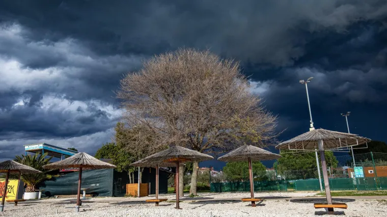 Čudan produljeni vikend: Dok će neke grijati čak 23 &deg;C, drugi mogu očekivati izraženije pljuskove s grmljavinom