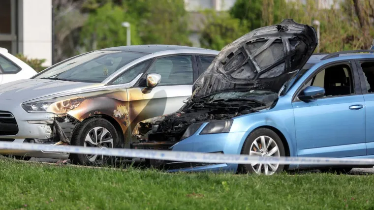 FOTO: Ponovno požar automobila u Zagrebu: Gorjeli &Scaron;koda i Citroen