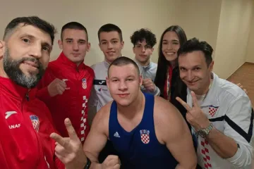 'Super Lovro' čudesno okrenuo dramatični 'rockyjevski' meč, 'projektili' samo sijevali