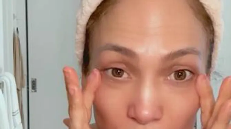 Jennifer Lopez pokazala lice bez trunke šminke: Nećete se moći načuditi kad vidite kako izgleda