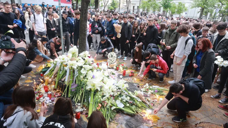 Učiteljica hrabrost:  Zaletjela se na pi&scaron;tolj kako bi spasila svoje učenike. Pogodio je u trbuh i u ruku