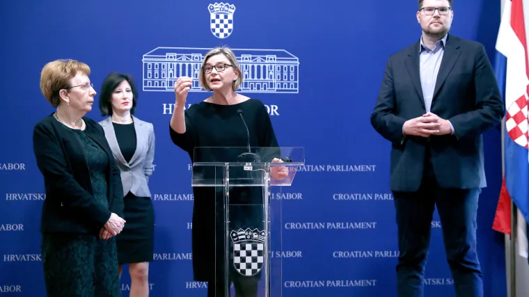 Oporba: HDZ-ovci se pona&scaron;aju kao nasilnici, pokazali su 'srednji prst' Ustavnom sudu, građanima i oporbi