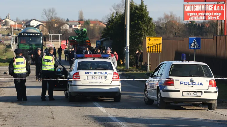 Teška prometna nesreća u Jastrebarkom: Jedna osoba je poginula, u sudaru je sudjelovalo teretno vozilo