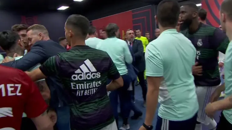 Igrači Osasune čekali su Vinicusa u tunelu pa ga napali kada je iza&scaron;ao s terena, a onda se ukazao Carlo Ancelotti