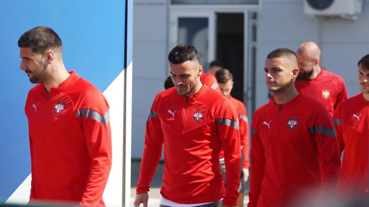 UEFA bez milosti prema Srbiji, oštro ih kaznili zbog rasističkog ponašanja navijača