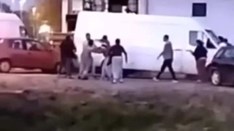 U Kutini se potukla &scaron;estorica pa se 27-godi&scaron;njak kombijem zabio u dva auta. U pritvoru su na osam dana