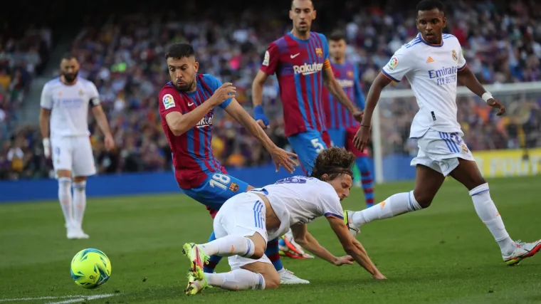 Barcelona je prvak nakon četiri godine, a pogledajte objavu madridskog Reala na Twitteru kojom su izazvali brojne reakcije