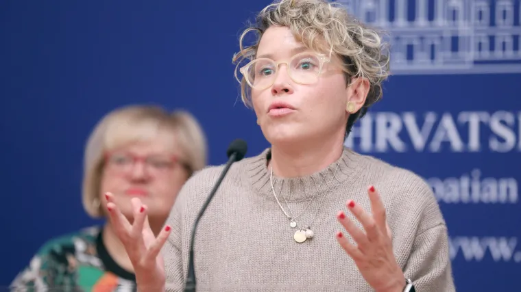 Oporba o poplavama: 'Zna se kako se brani od poplava. Ne tako da svako proljeće iznova&nbsp;trpamo vreće s pijeskom'