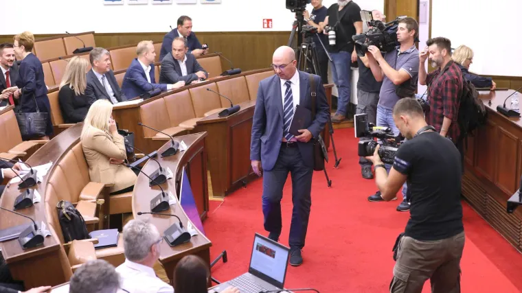 Ove godine naglo pao broj prijenosa saborskih odbora: Evo tko je vrijedan, tko je lijenčina, a tko ima potencijal da ne&scaron;to skriva