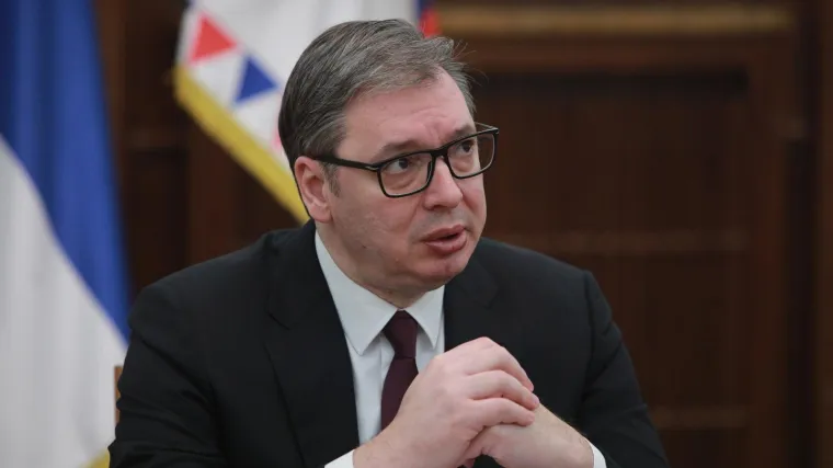 Scene kakve se u Beogradu ba&scaron; i ne pamte: Uvrede Vučiću nadglasale i službenog spikera