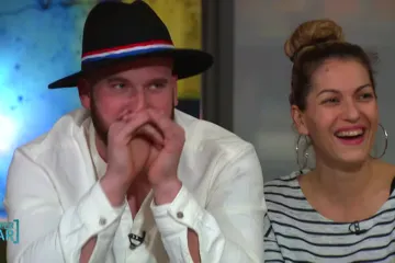 Oh, Ismete, sada znamo zašto je Azelma pala na tebe! Napisao joj pjesmu: 'Nina, tvoja guza je kao meduza'