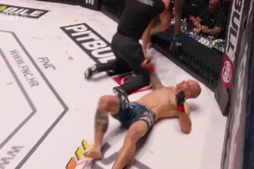 Novi perolaki prvak: Pogledajte kako je Englez brutalnim nokautom poslao Hrvata 'na spavanje'