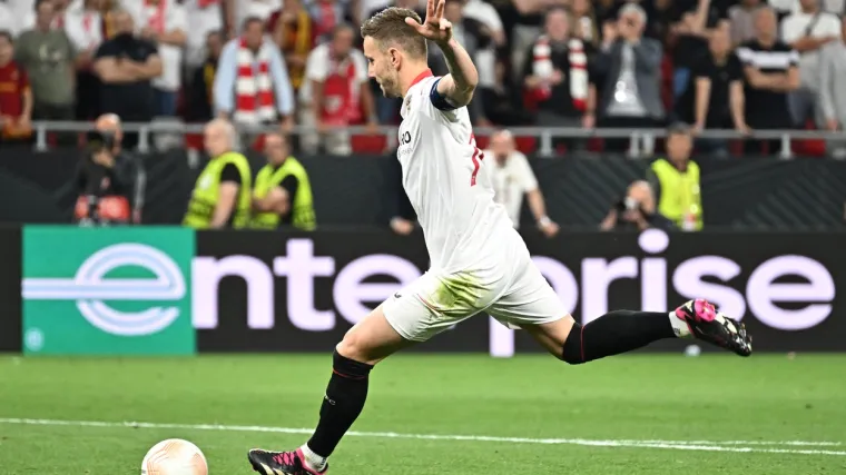 Totalna drama u Budimpe&scaron;ti, Sevilla nakon lutrije jedanaesteraca osvojila Europsku ligu: Rakitić kapetanski pogodio