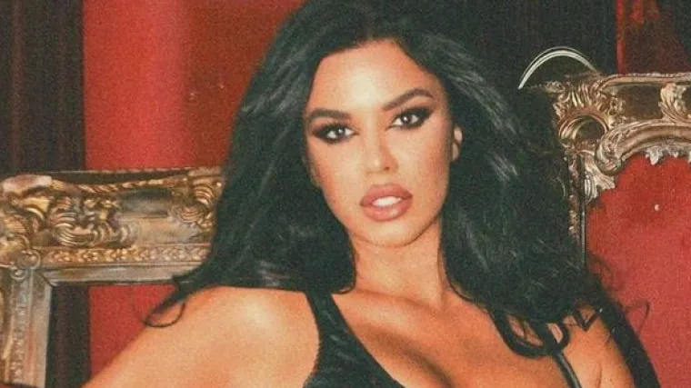 Knoll priredila vrući &scaron;ou pratiteljima koji su za nju imali jednu poslovnu ideju: 'Vrijeme je!'