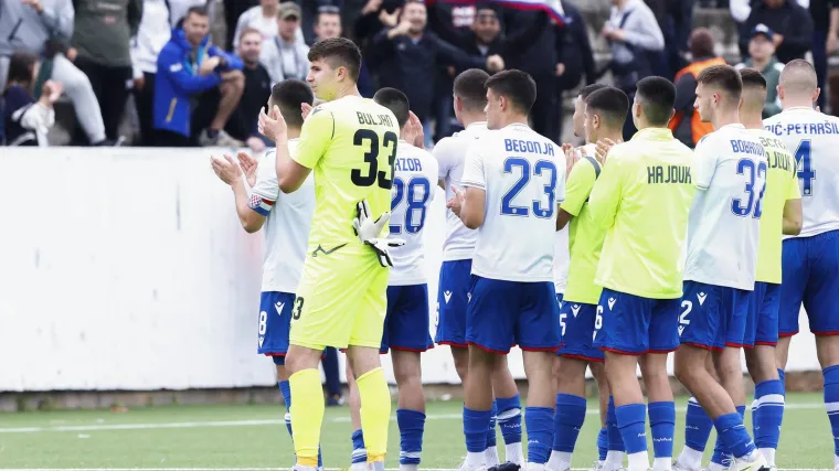 Finalisti juniorske Lige prvaka prokockali titulu kolo prije kraja?! Osijek svladao 'Bile tiće' i bacio ih u očaj