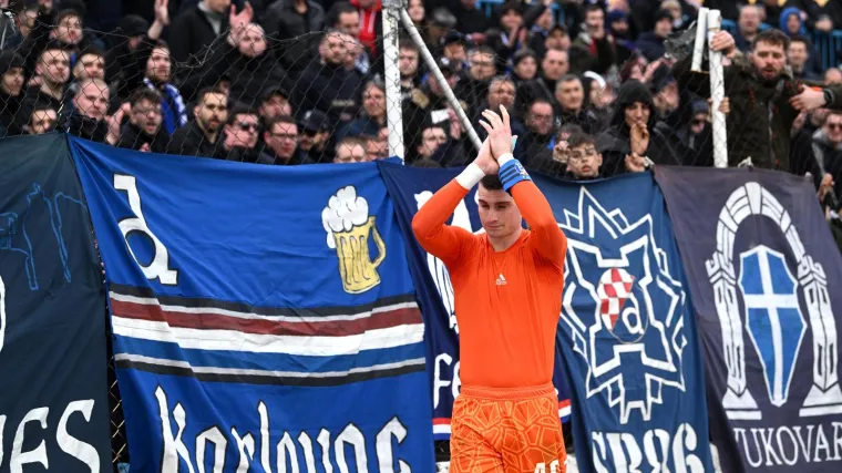 Najpoznatiji stručnjak za transfere: Livaković je prvi izbor Villarreala