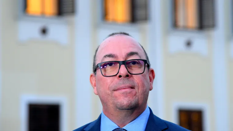 Čelnik sindikata policije ogradio se od zaposlenika koji su danas na 15 minuta prekinuli s radom