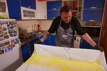 Evo kako Nikola razvlači štrudlu!