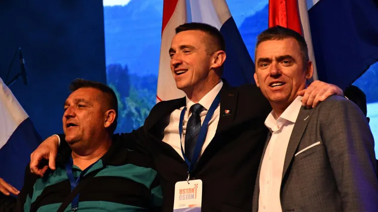 Penava na masovnom skupu Domovinskog pokreta poručio: 'Ugroženi su stupovi države'