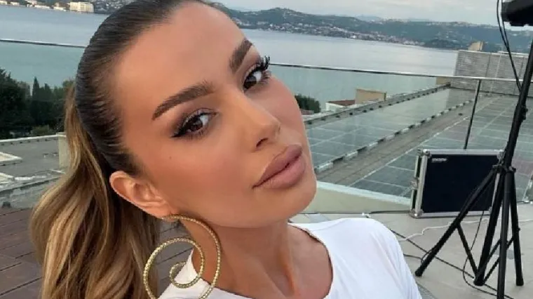 Hrvatska Kim Kardashian nakon prekida zaruka s bivšim nogometašem otkrila je li još uvijek solo