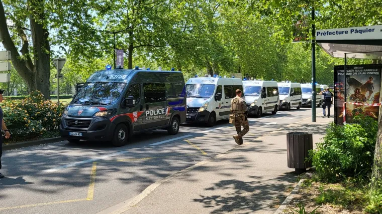 Strava u Francuskoj: Sirijac na igralištu izbo nožem četvero djece i jednu odraslu osobu. Troje se bori za život
