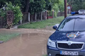Ispumpavali kuće, izvlačili automobile, postavljali zečje nasipe. Ovako izgleda jučerašnje nevrijeme u brojkama