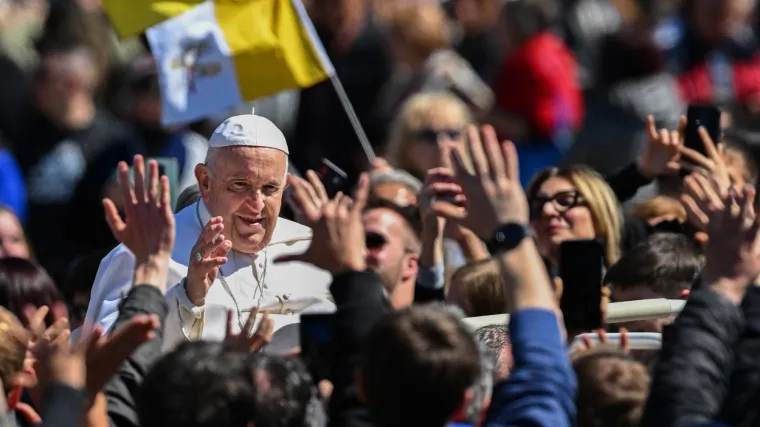 Dobro se oporavlja: Papa Franjo proveo jo&scaron; jednu mirnu noć u bolnici