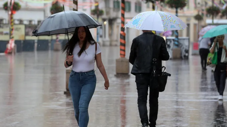 Pripremite se za grmljavinsko nevrijeme, jak vjetar i tuču: Donosimo prognozu i za nadolazeći vikend
