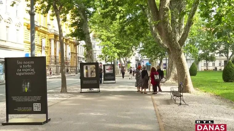 Posjetili smo izložbu '&Scaron;to nosim u torbi'. Žene u strahu od uznemiravanja nose noževe, elektro&scaron;oker, suzavac