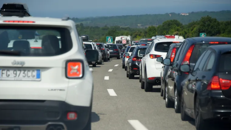 Uklonjen tehnički kvar u tunelu Mala Kapela. Stvorila se kolona duga 4 kilometra