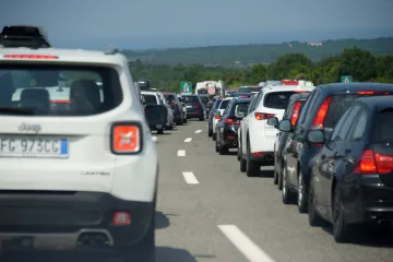 Uklonjen tehnički kvar u tunelu Mala Kapela. Stvorila se kolona duga 4 kilometra