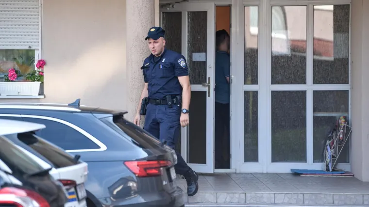 Policija objavila detalje tragedije u Zapre&scaron;iću: 'O&scaron;trim predmetom usmrtio 30-godi&scaron;nju članicu obitelji'