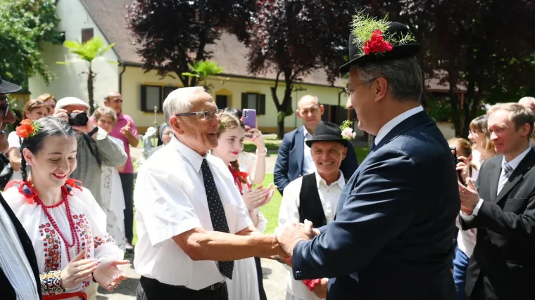 Plenković se javio nakon što je stigao u Srbiju: 'Hvala vam što skrbite o očuvanju hrvatskog identiteta i kulture'