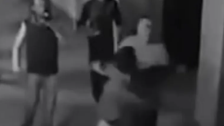 Bahata ekipa maltretirala djevojku: Onda je do&scaron;ao njezin dečko i postao junak dana