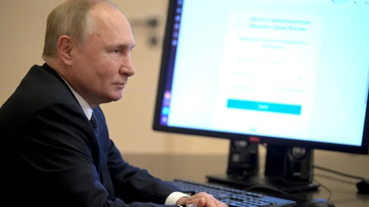Za&scaron;to Putin ne koristi internet? Iza svega stoji bizarna teorija koju je ruski vladar iznio jo&scaron; davnih dana: 'Oni imaju pristup svemu!'