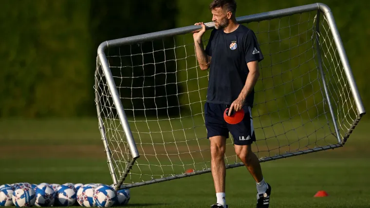 Izgledalo je kao da rutinski privode susret kraju, a onda su skoro sve prosuli: Bišćan poslao poruku Upravi: 'Trebamo igrače'