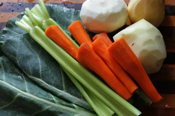 Pripremite umak od celera i mrkve na talijanski način