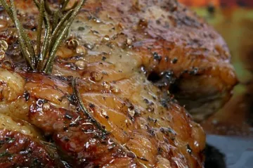 Pripremite aromatičnu svinjetinu u umaku iz pećnice