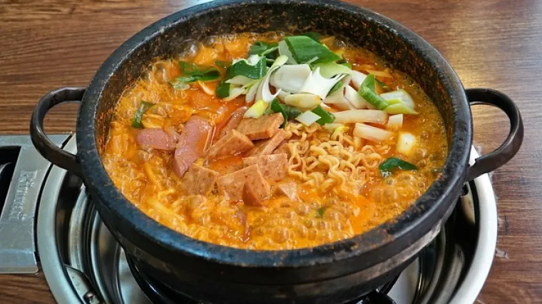 Tradicionalni recept za meso u saftu sa lukom