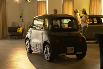 U Hrvatsku stigao neobični Rocks, električni model vozila kojim mogu upravljati i tinejdžeri