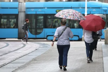 Još uvijek promjenjivo vrijeme: Prijepodne moguća kiša i pljuskovi, potom razvedravanje