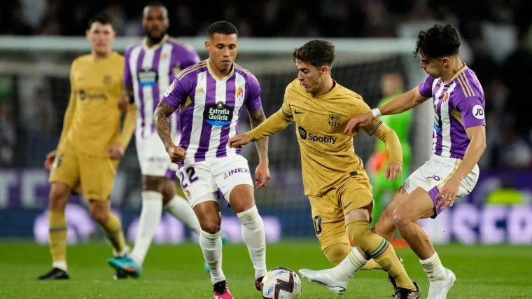 Na pripreme Barcelone dovezla ga je majka, ali za&scaron;titari ga nisu prepoznali: Odbili ga pustiti u trening centar