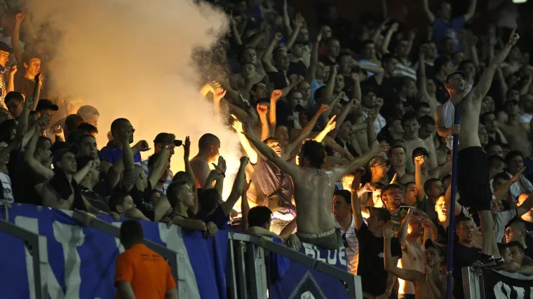 Na klupama legende 'Zeko' i 'Špaco, a na terenu virtuozi Sammir i Sharbini: Navijači oba kluba na prekretnicama