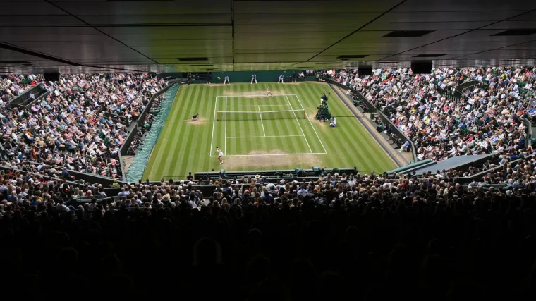 Vondrou&scaron;ova i Jabeur igrat će u finalu Wimbledona
