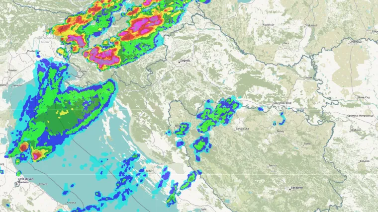 Pitanje je trenutka kada će nas udariti nova ljetna oluja: Pogledajte &scaron;to nam stiže iz Slovenije i Italije!