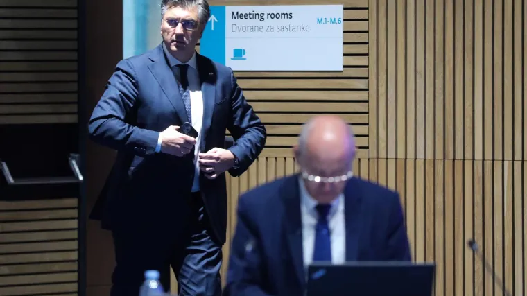 Mislite da lo&scaron;e živite i da državne firme rasipaju va&scaron; novac? Nema frke, bacite oko na sjednicu Vlade, ondje teku samo med i mlijeko