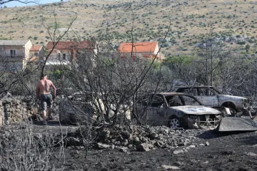'Kad je vatra ušla među kuće, za 5 sekundi je došla do moje. Novi požar? Nema mi više što izgorjeti...'