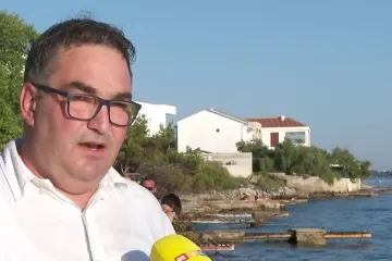 Na jednom od popularnih zadarskih kupališta dijete pronašlo projektil: 'To ne bi trebalo naštetiti našem turizmu'