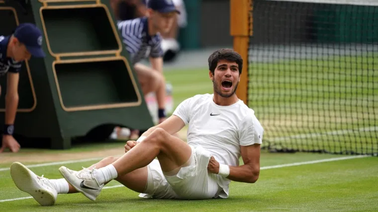 Alcaraz se nakon osvajanja Wimbledona 'naklonio' Đokoviću: 'Inspirira&scaron; me, zaljubio sam se u travu'