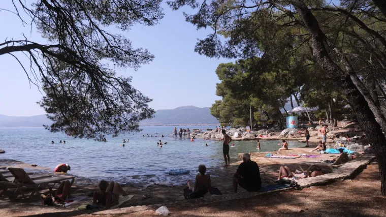 Nigdje sunca, a temperatura zraka sinoć iza ponoći u Dalmaciji nikad nije bila vi&scaron;a - čak 36 stupnjeva